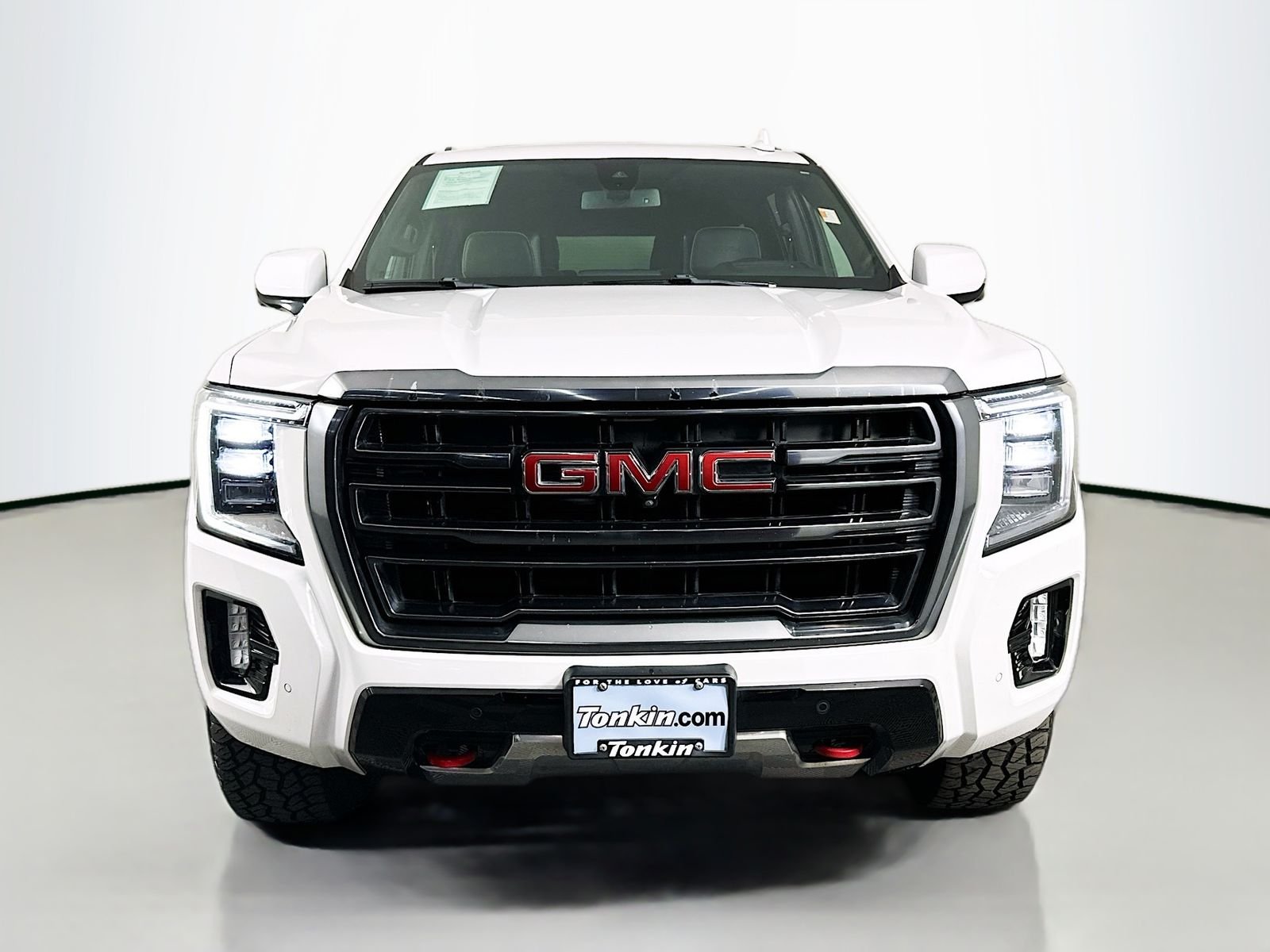 Used 2021 Summit White GMC AT4 image 3
