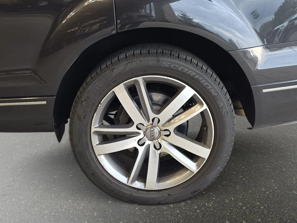 Used 2014 Gray Audi 3.0T Premium image 31