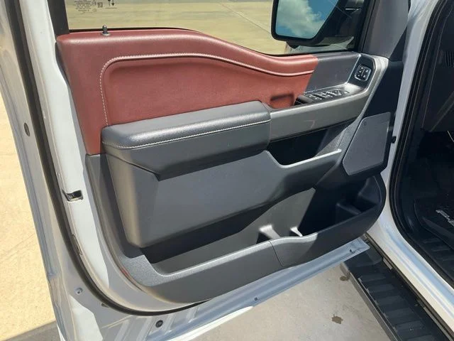 Used 2023 White Ford Lariat image 4
