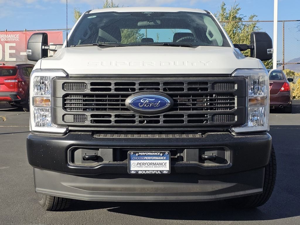 New 2026 Oxford White Ford XL image 3