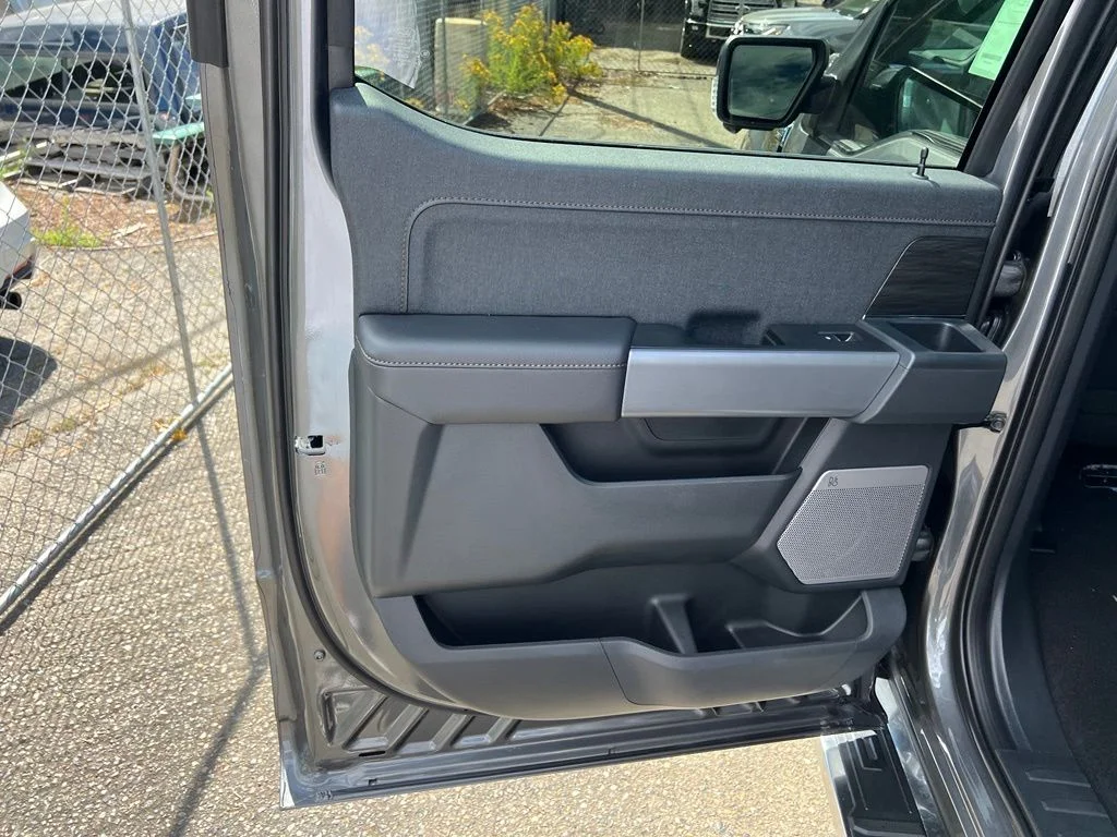 New 2026 Carbonized Gray Metallic Ford Lariat® image 15