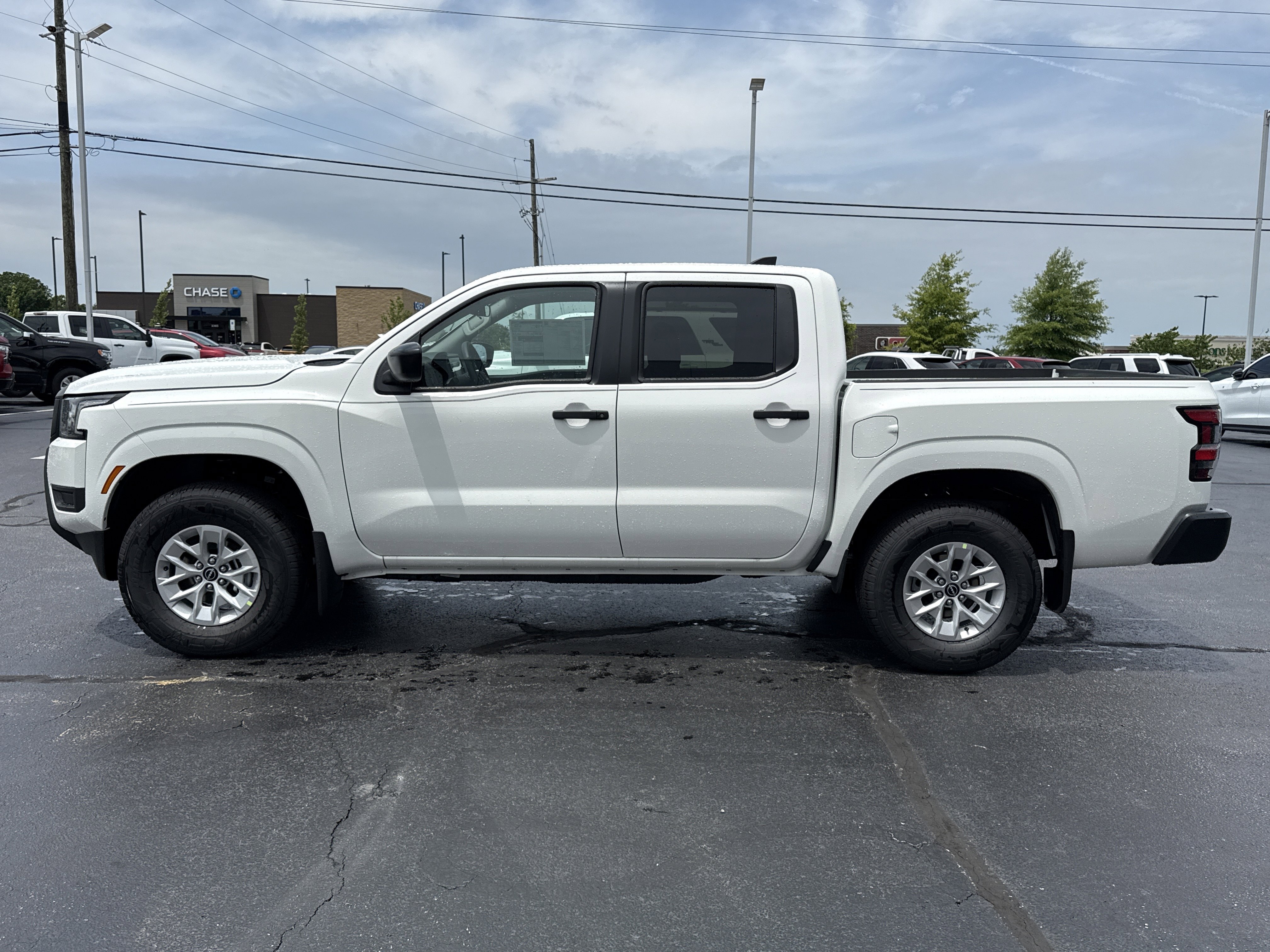 New 2026 Glacier White Nissan Crew Cab S image 7