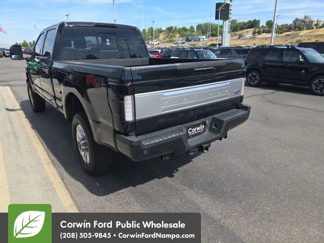 Used 2018 Shadow Black Ford  image 5