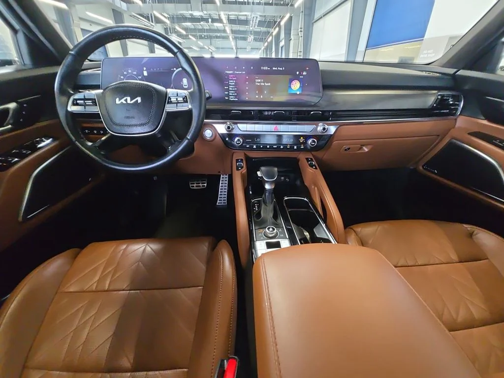 Used 2025 White Kia SX-Prestige X-Line image 21