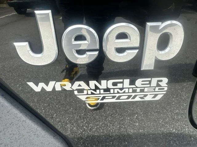 Used 2021 Black Jeep Unlimited Sport S image 10