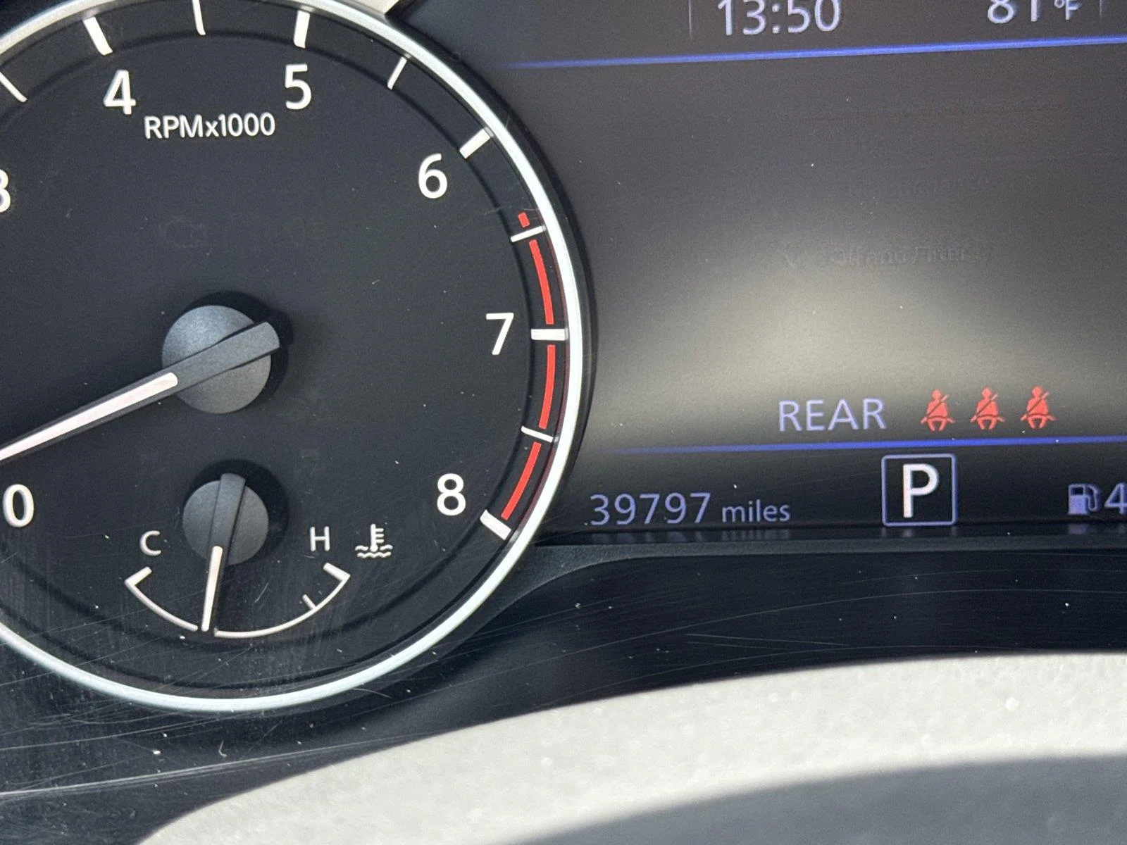 Used 2025 Glacier White Nissan SV image 36