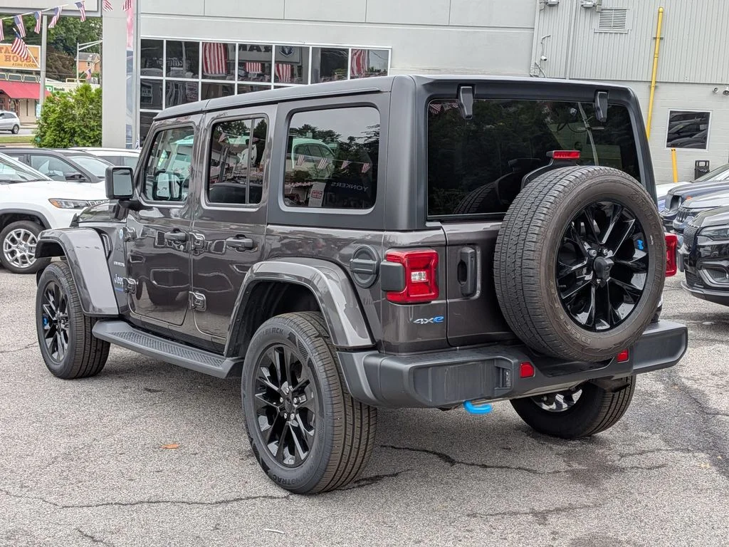 Used 2023 Gray Jeep Sahara 4xe image 10