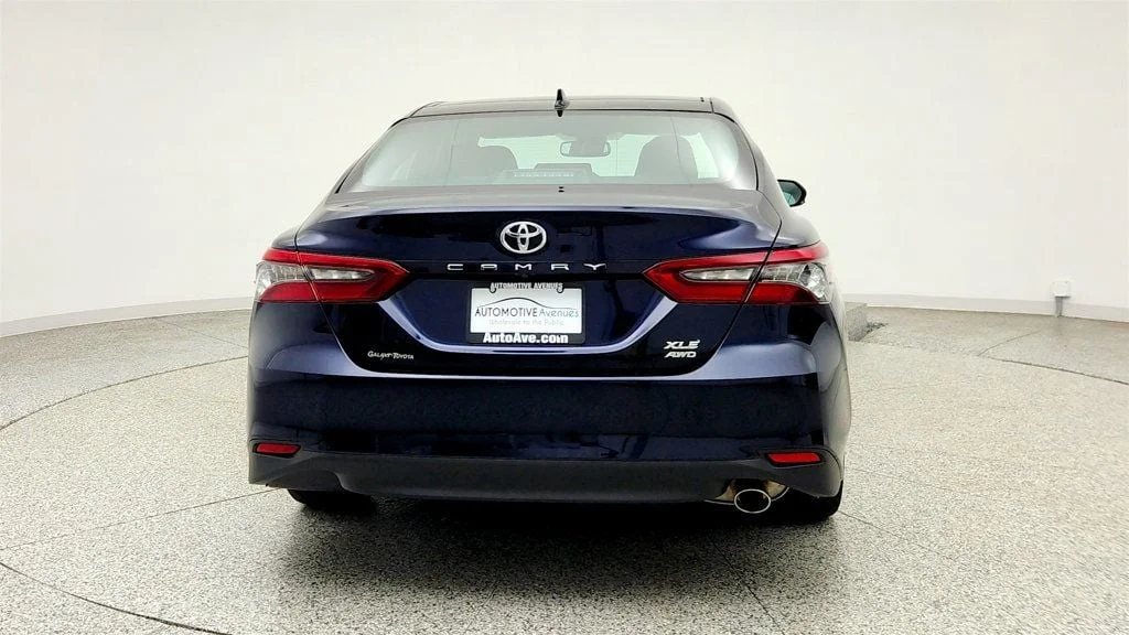 Used 2022 Blueprint Toyota XLE Automatic AWD w/ Nav Upgrade & Panoramic Glass Roof image 6