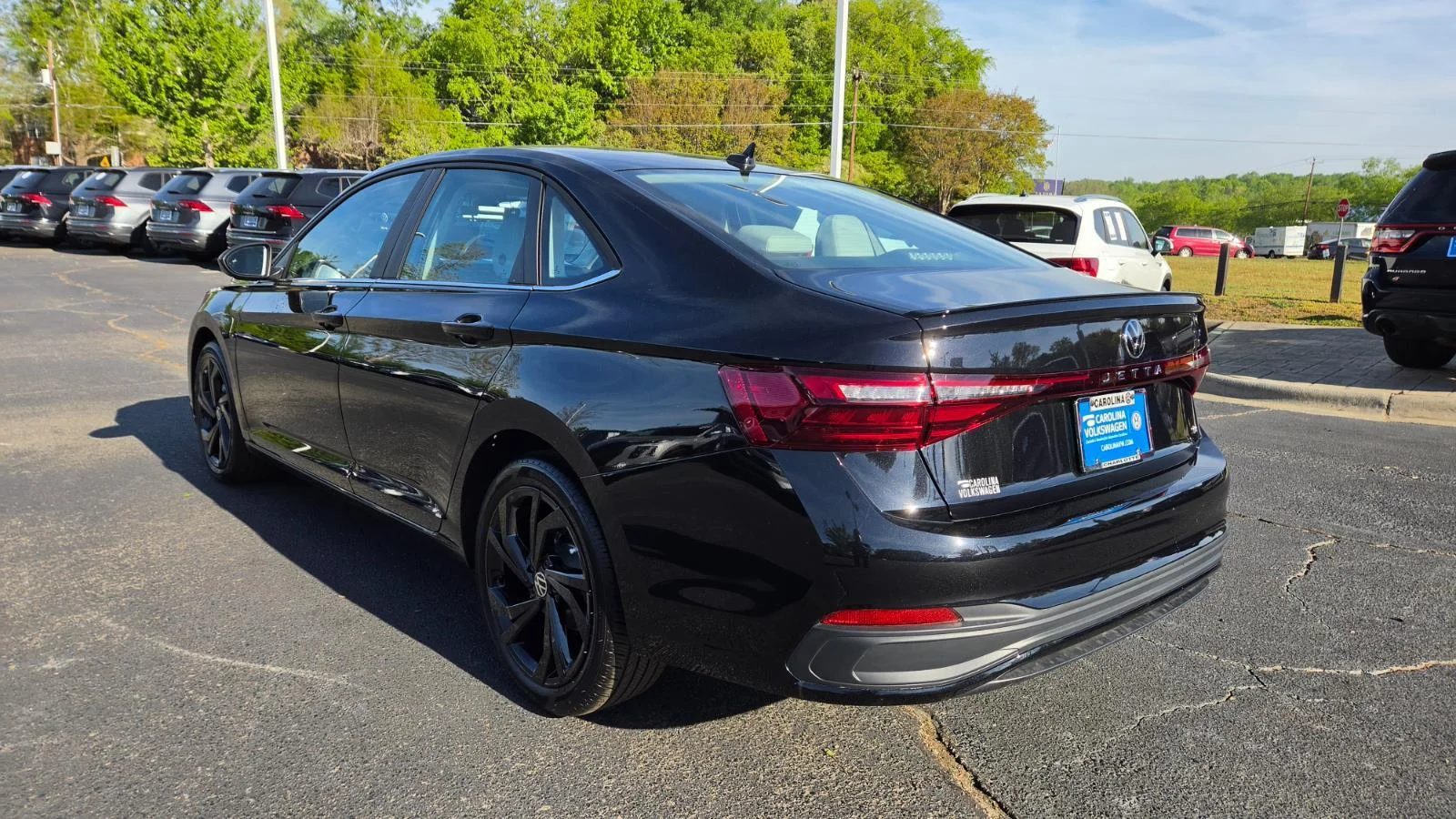 New 2026 Deep Black Pearl Volkswagen SE image 4