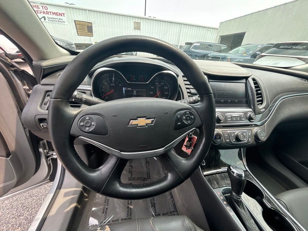Used 2015 Silver Chevrolet LT image 13