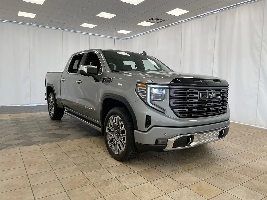 Used 2025 Sterling Metallic GMC Denali Ultimate image 36