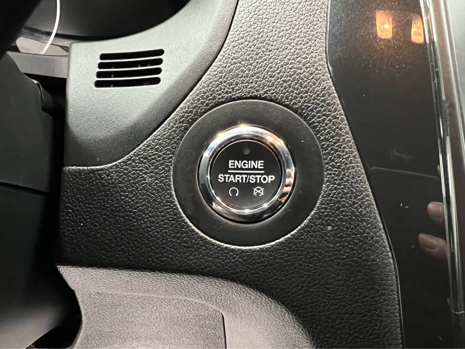 Used 2019 Blue Metallic Ford XLT image 24