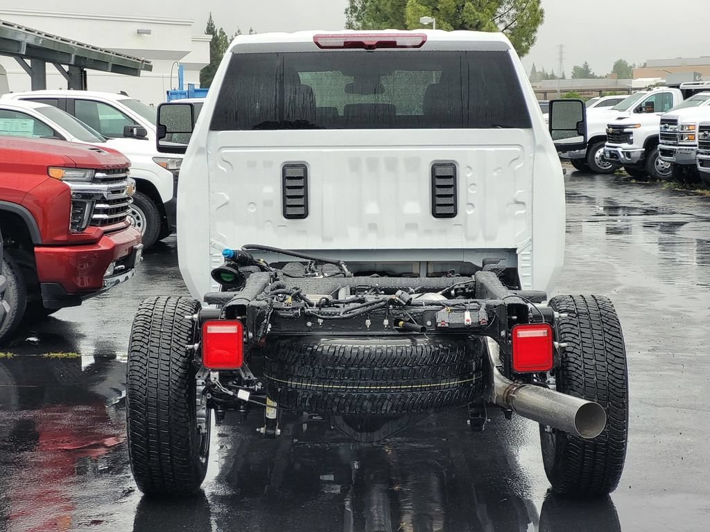 2026 Chevrolet Silverado 3500 HD WT view 5