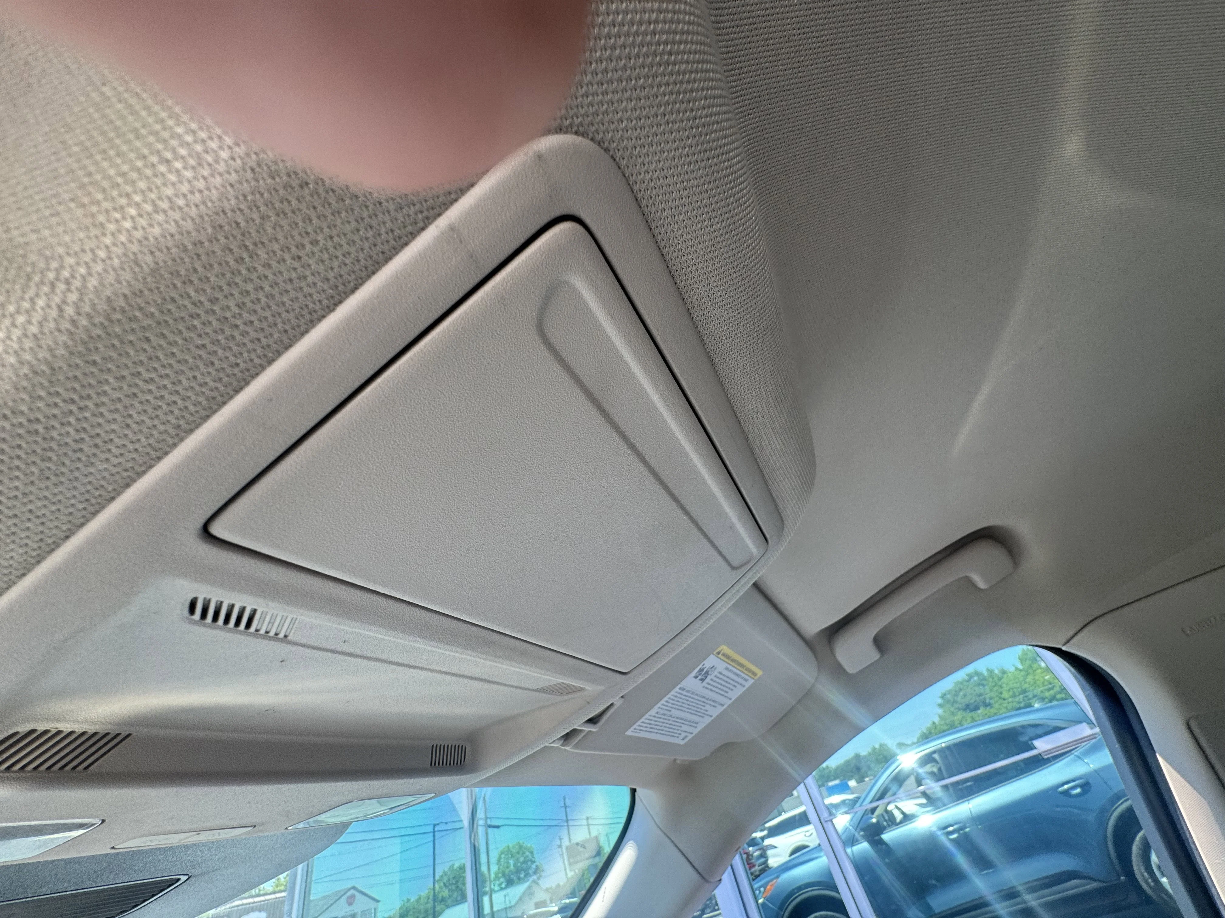 Used 2020 Blue Metallic Ford SE image 18