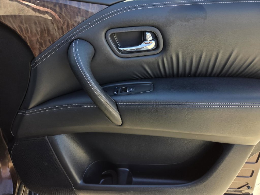 Used 2017 Brown Nissan SL image 7