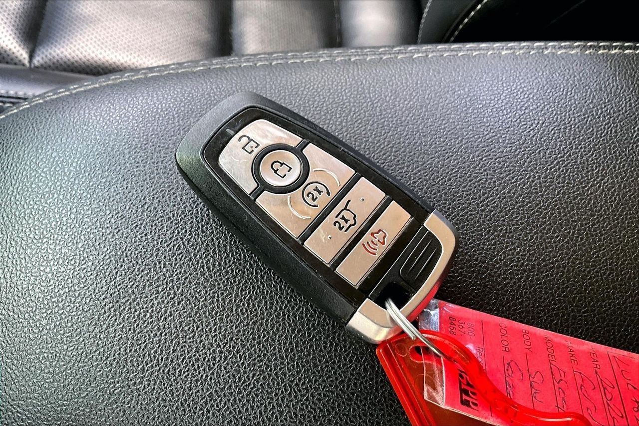 Used 2020 Gray Ford SEL image 34