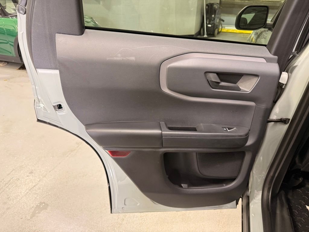 Used 2023 Green Ford  image 20