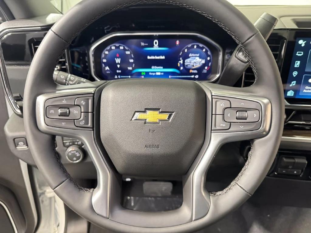 New 2026 Summit White Chevrolet LT (2FL) image 13