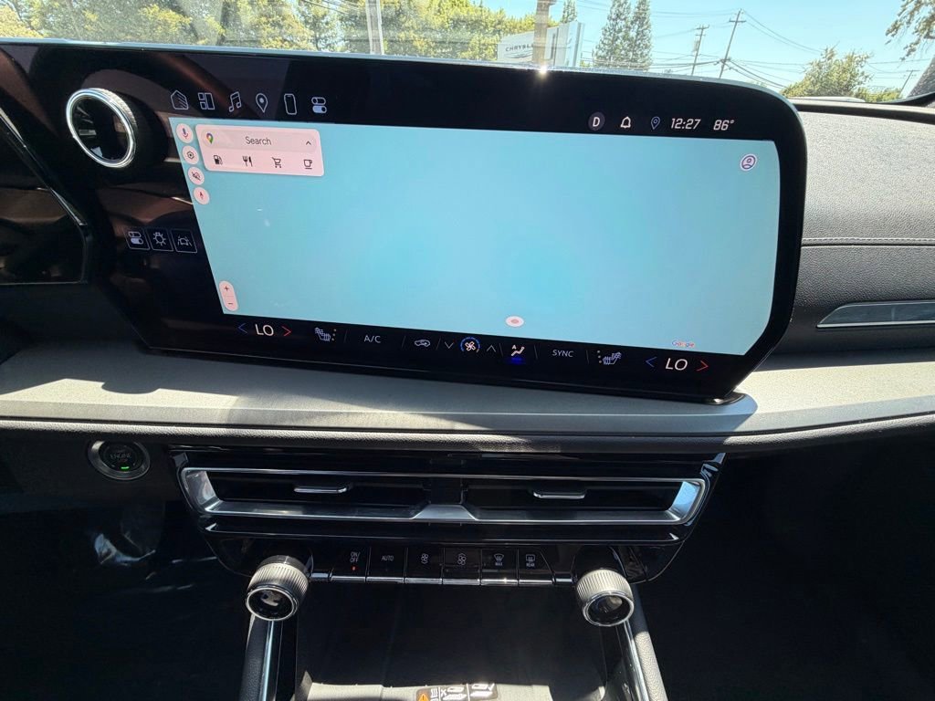 2025 Chevrolet Traverse LT - Photo 22
