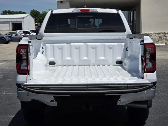 New 2025 Oxford White Ford XLT image 10