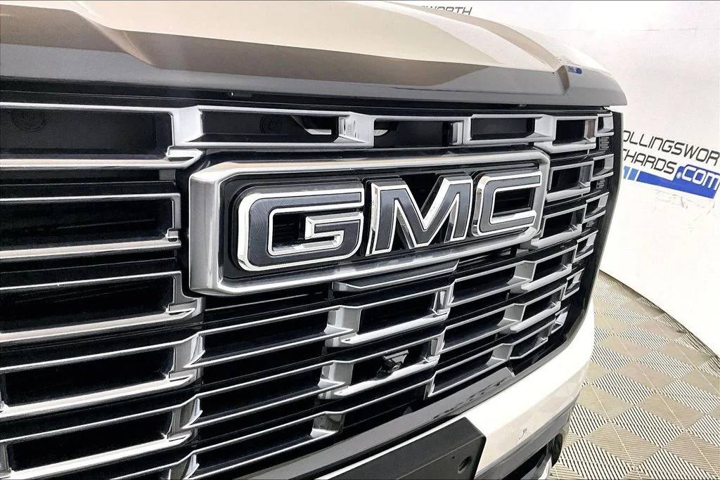 Certified Used 2025 White Frost Tri-Coat GMC Denali Ultimate image 24