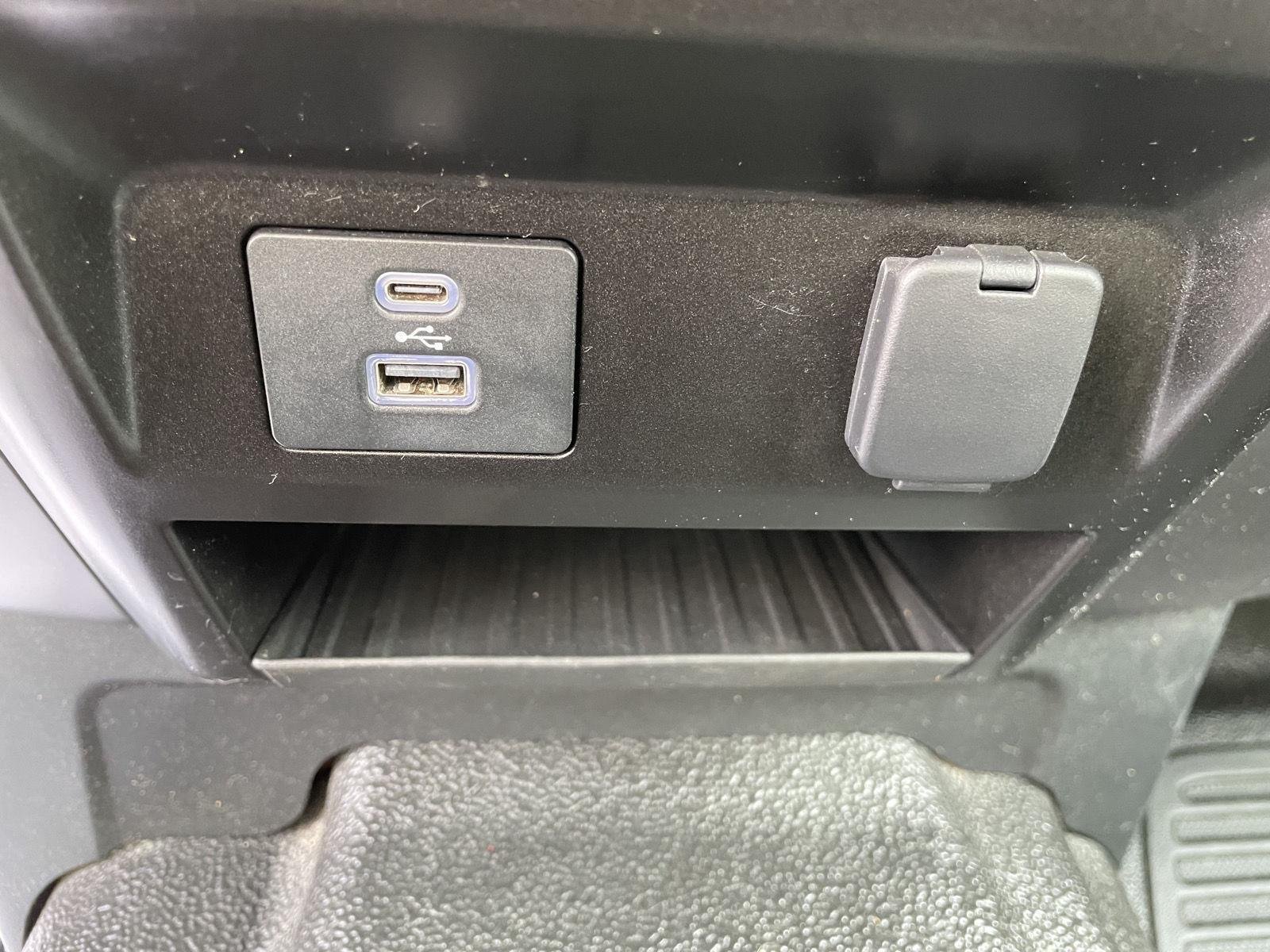Used 2021 Race Red Ford XLT image 25