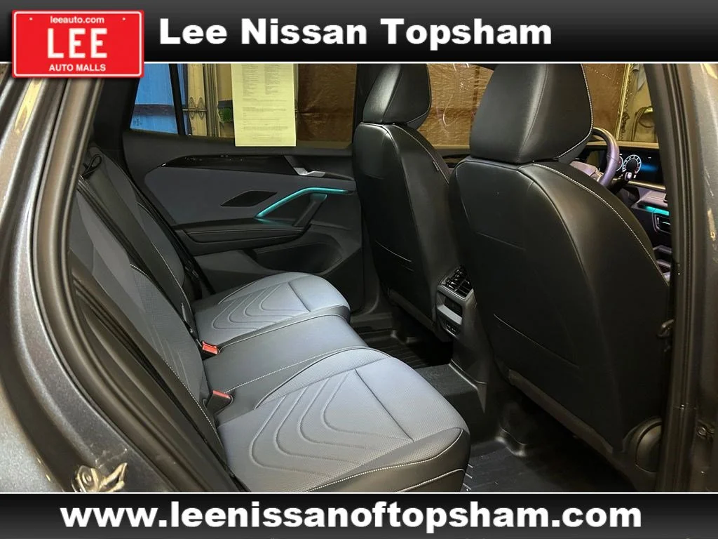 Used 2025 Gray Volkswagen SE R-Line Black image 18