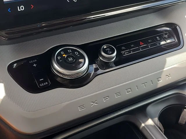 Used 2025 White Ford Active image 28