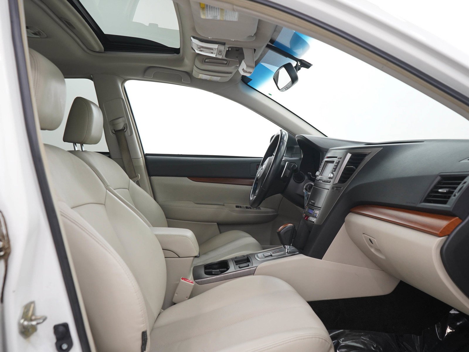 Used 2014 Satin White Pearl Subaru 2.5i image 12
