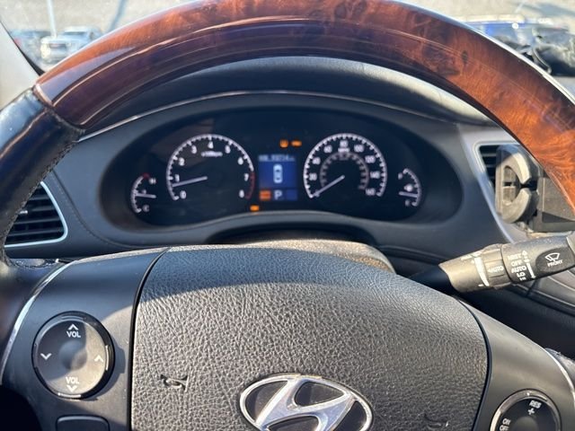 2010 Hyundai Genesis 4.6 - Photo 11