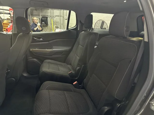 Used 2019 Gray GMC SLE-2 image 25