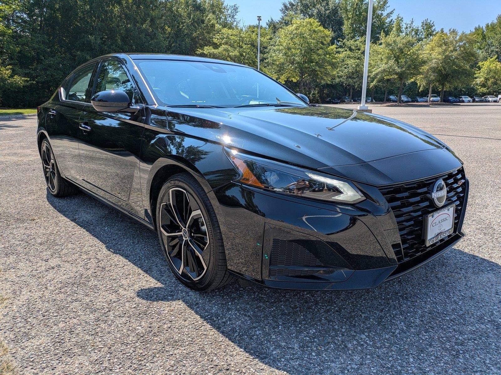 Used 2026 Super Black Nissan SR image 1
