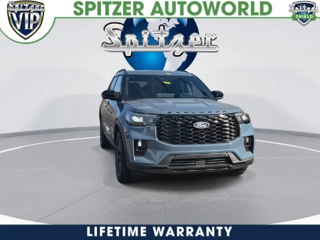 New 2027 Vapor Blue Metallic Ford ST-Line image 4