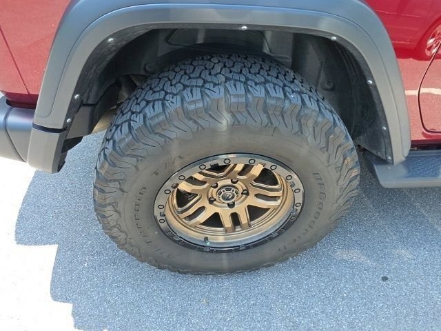 Used 2021 Red Jeep Rubicon image 7