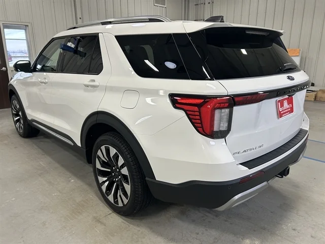 New 2026 Star White Metallic Tri-Coat FORD Platinum™ image 10