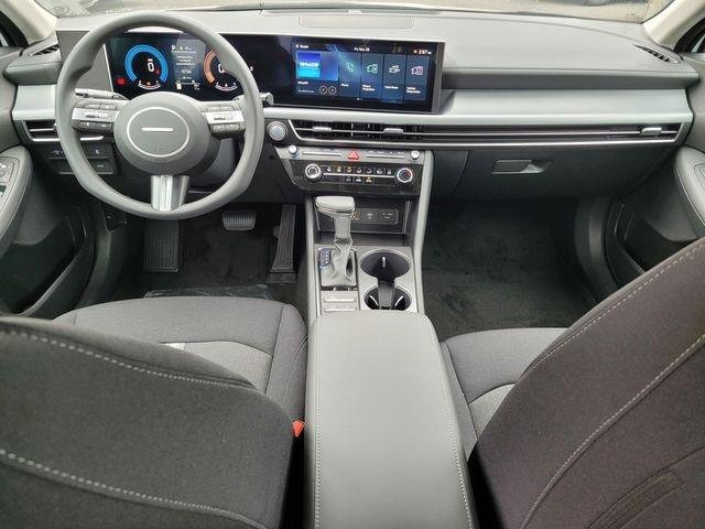 New 2026 White Hyundai SE image 12
