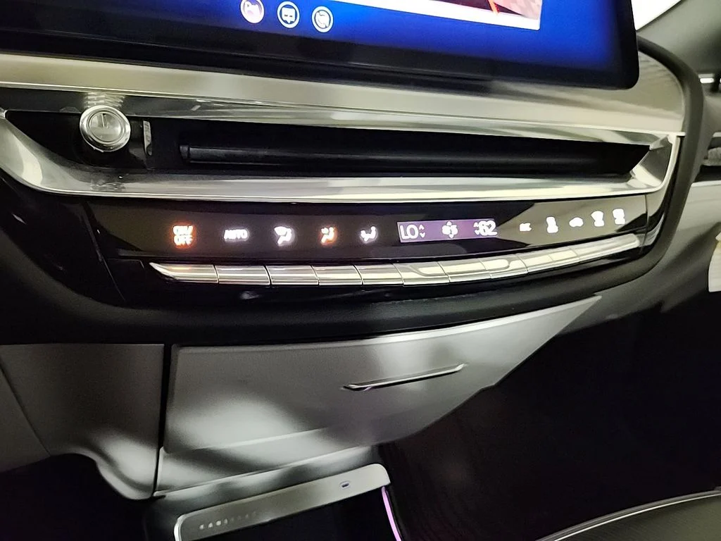 Used 2024 White Cadillac Luxury image 18