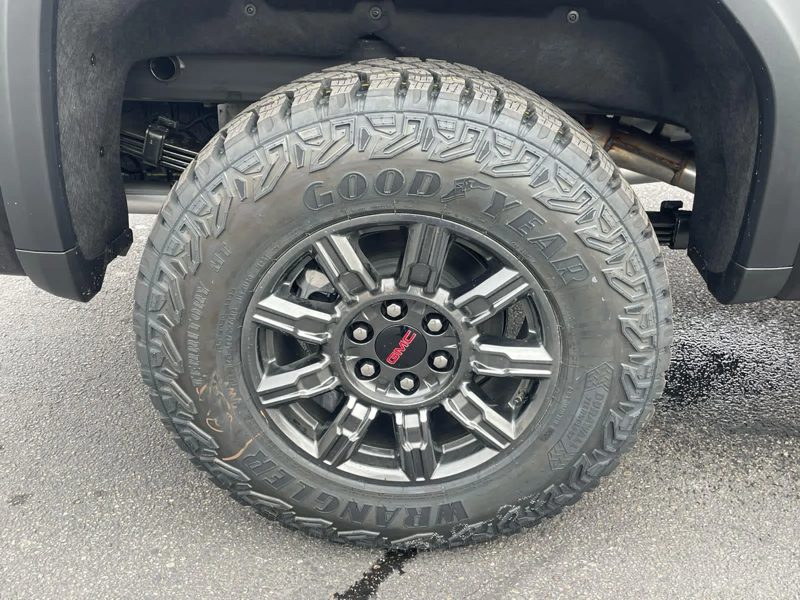 2026 GMC Sierra 1500 AT4X - Photo 13