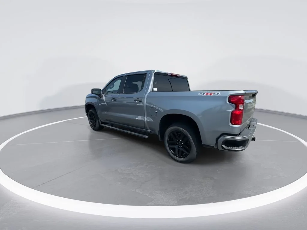Used 2024 Gray Chevrolet Custom image 6