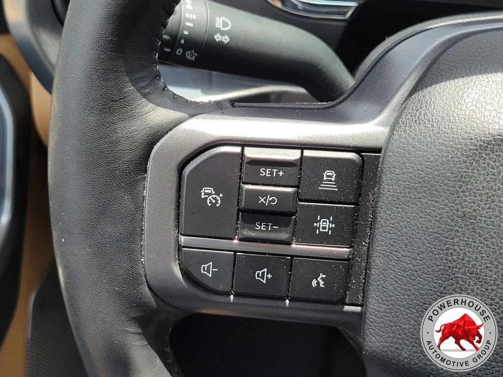 Used 2023 White Ford Lariat image 29