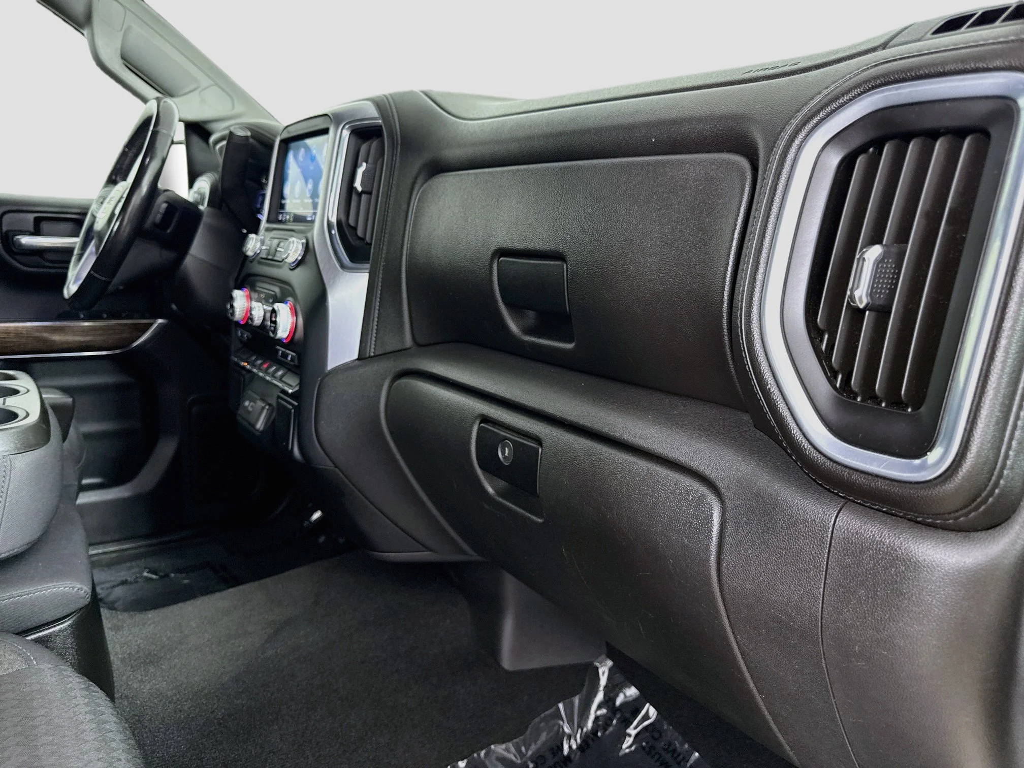 Used 2020 SUMMIT WHITE GMC SLE image 31