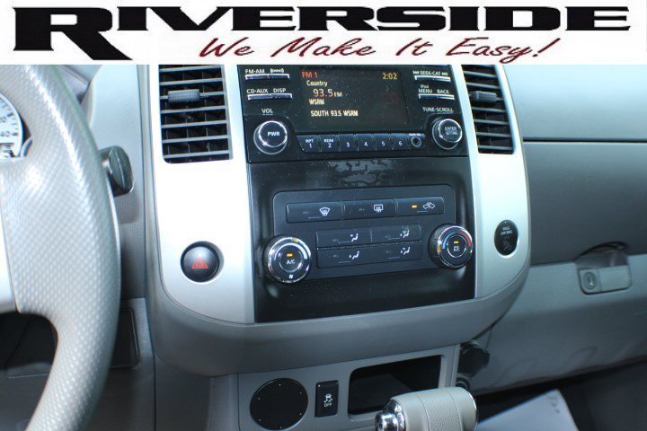 Used 2013 Super Black Nissan Desert Runner image 9