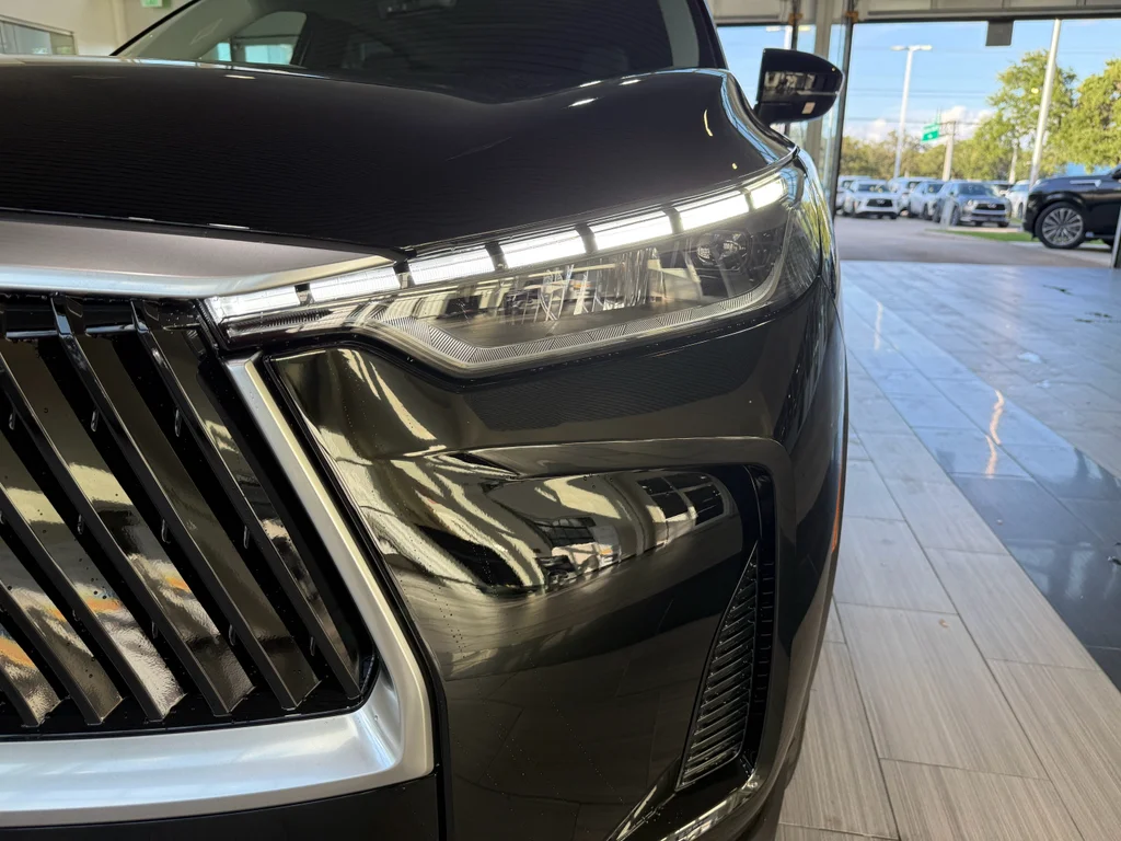 New 2027 BLACK OBSIDIAN INFINITI Pure FWD image 10