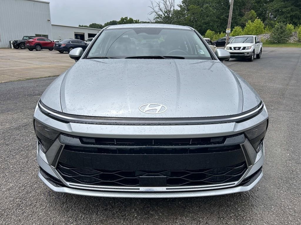 Used 2024 Aero Silver Hyundai SEL image 9