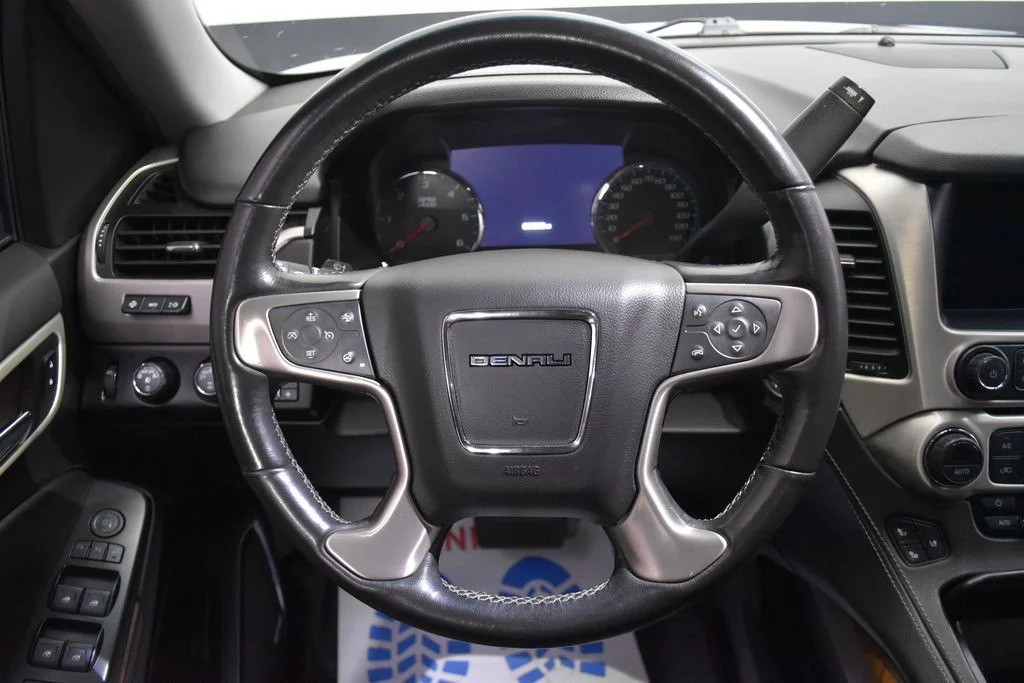 Used 2019 Black GMC Denali image 8