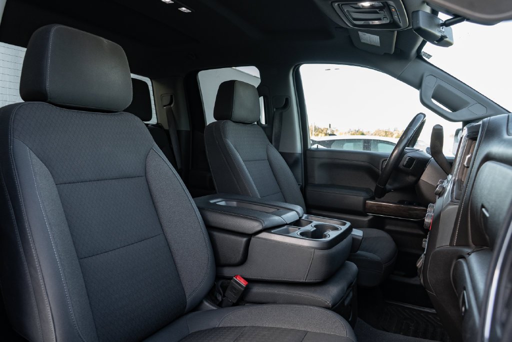 Used 2019 Blue Chevrolet LT image 28