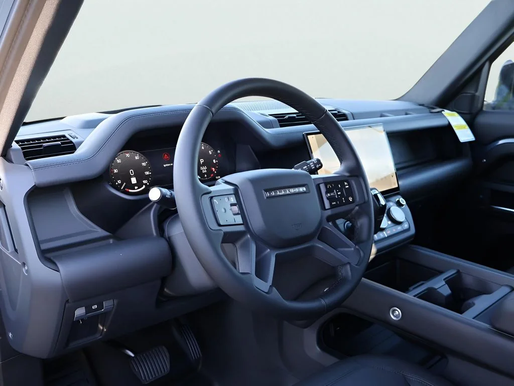 New 2026 Tasman Blue Land Rover X-Dynamic SE image 16