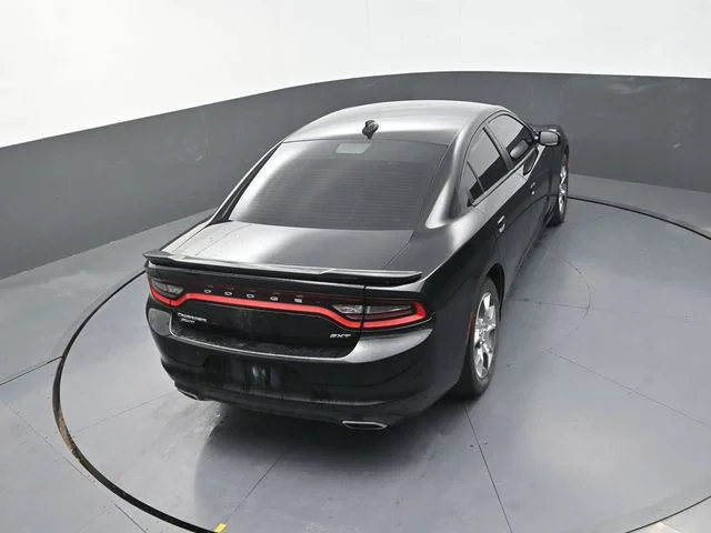 Used 2016 Black Dodge SXT image 17