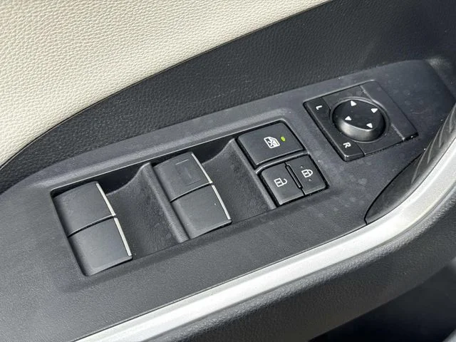 Used 2019  Toyota Limited image 22