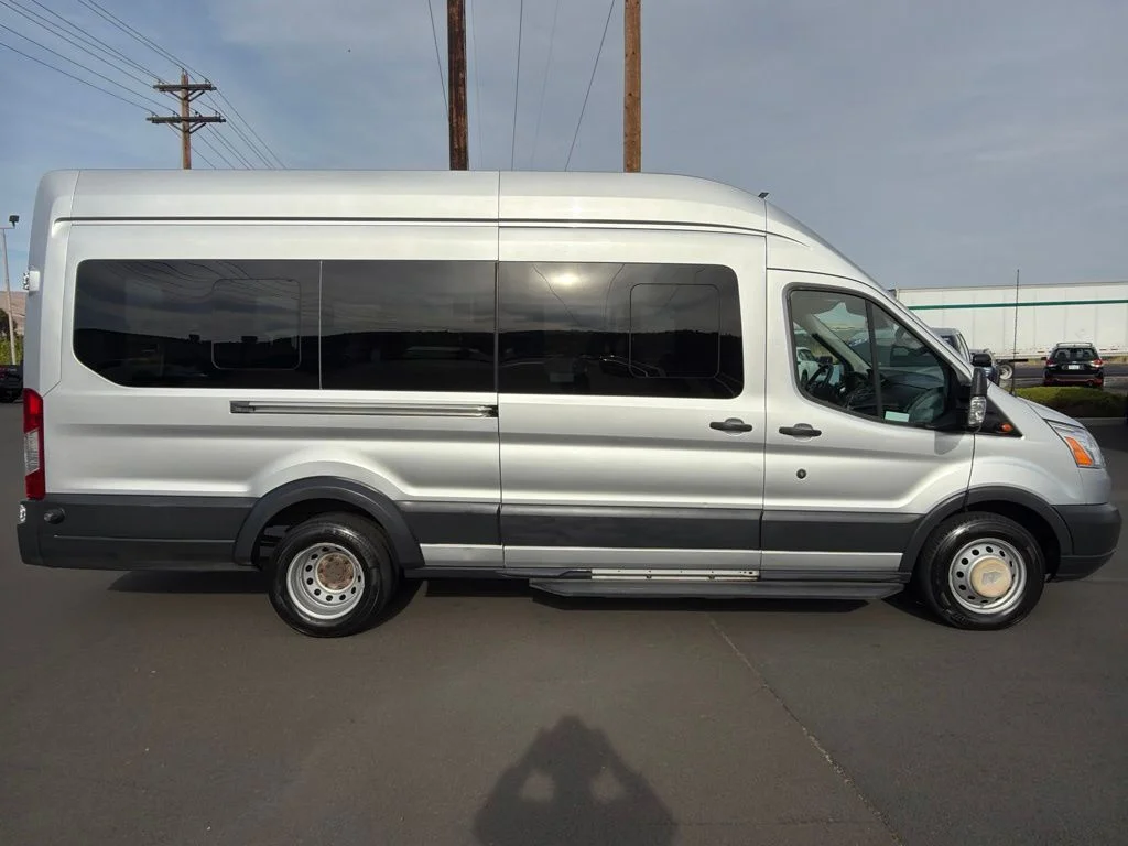 Used 2016 Ingot Silver Ford XLT image 3